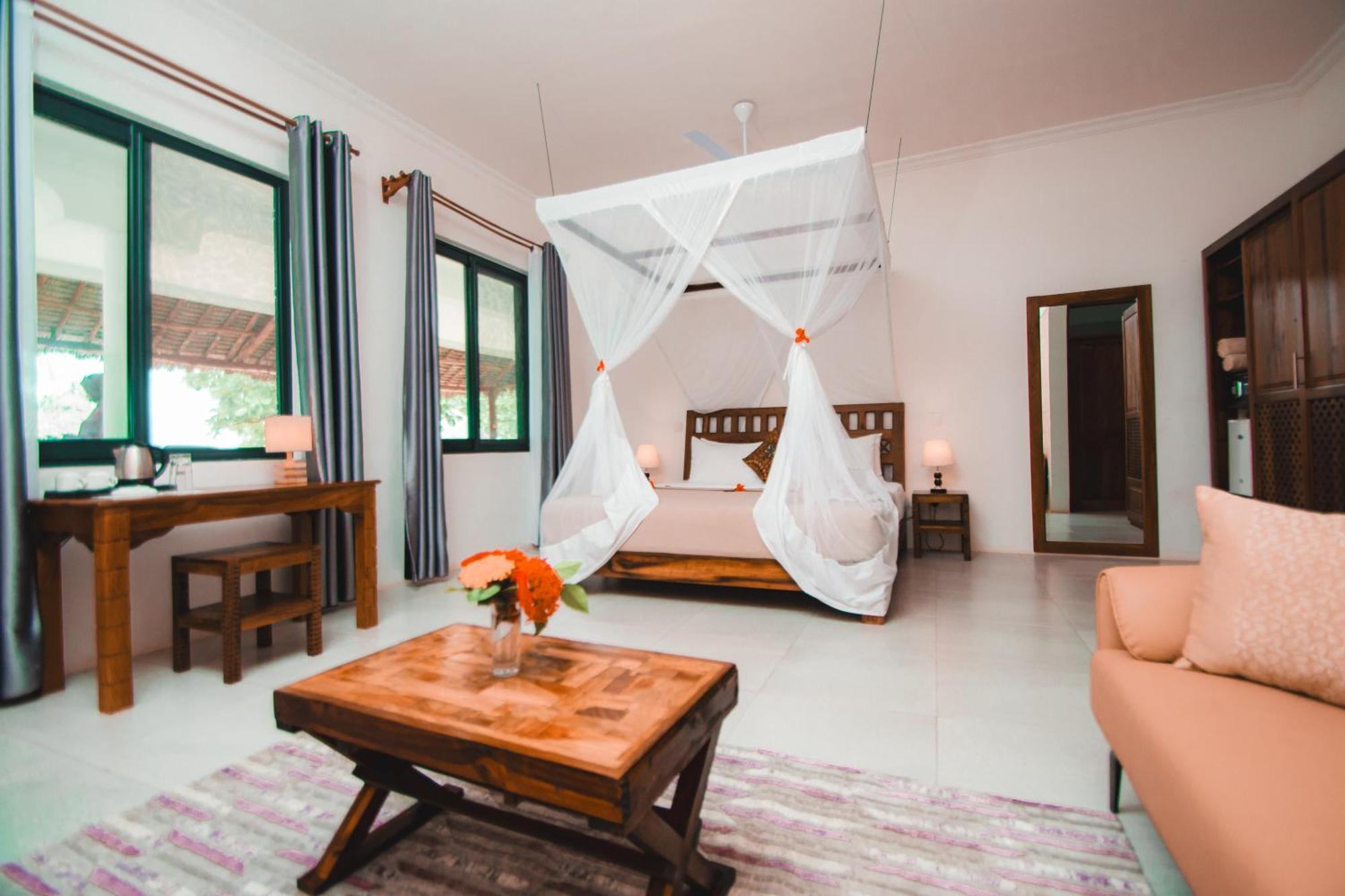 Manolo Beach Resort Уроа Екстер'єр фото