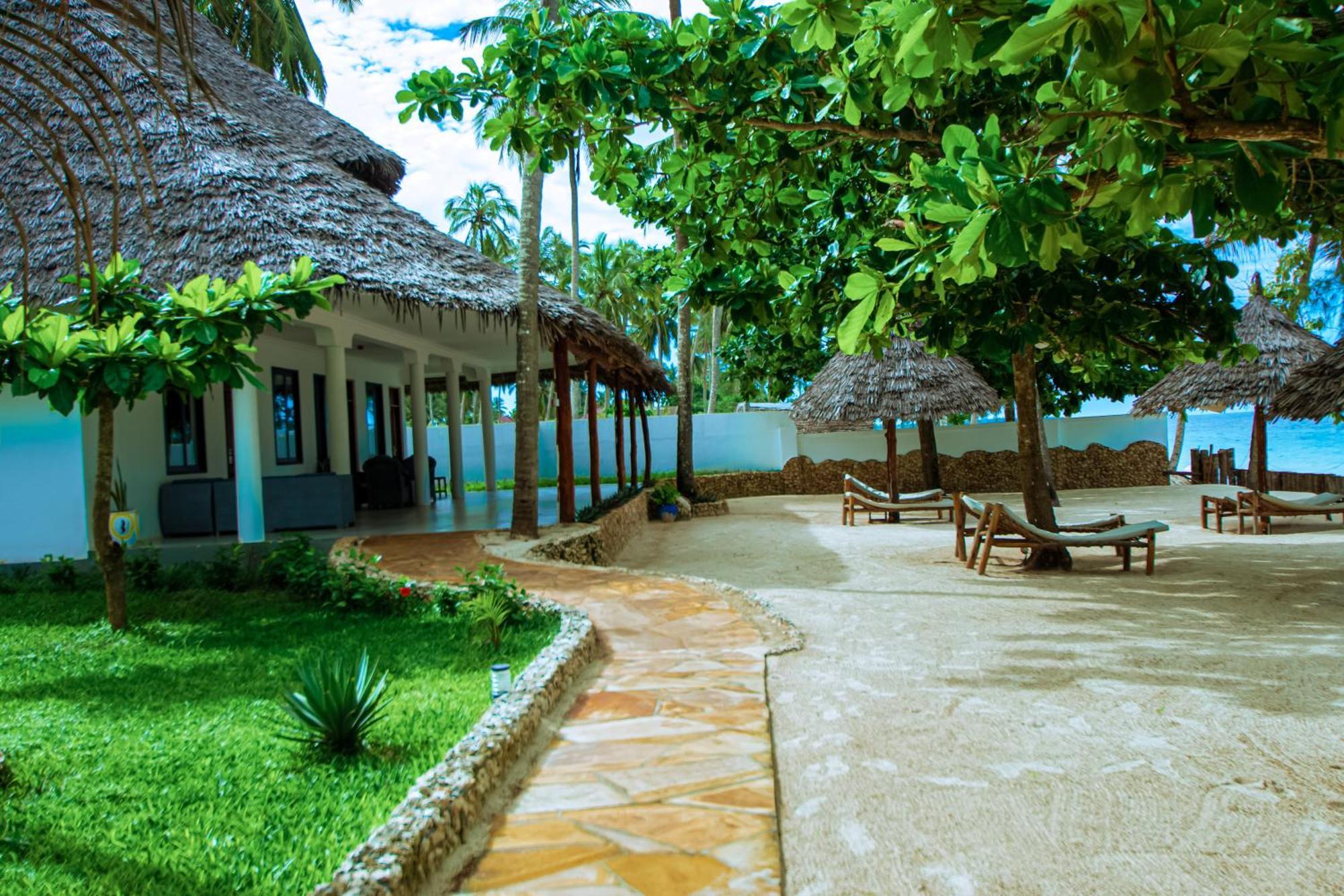 Manolo Beach Resort Уроа Номер фото